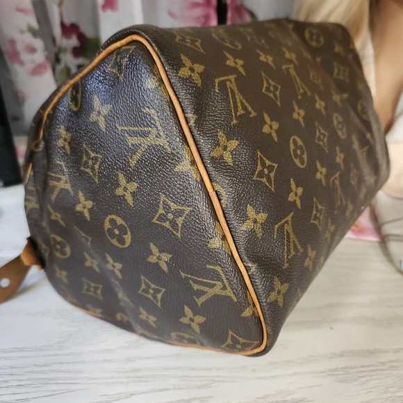 - `ღ´- ♥ -`ღ´ AUTHENTIC Louis Vuitton Monogram Speedy 30 - `ღ´- ♥ -`ღ´ - Picture 8 of 17